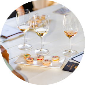 Crème and Blanc: White Wine and Macaron Experience